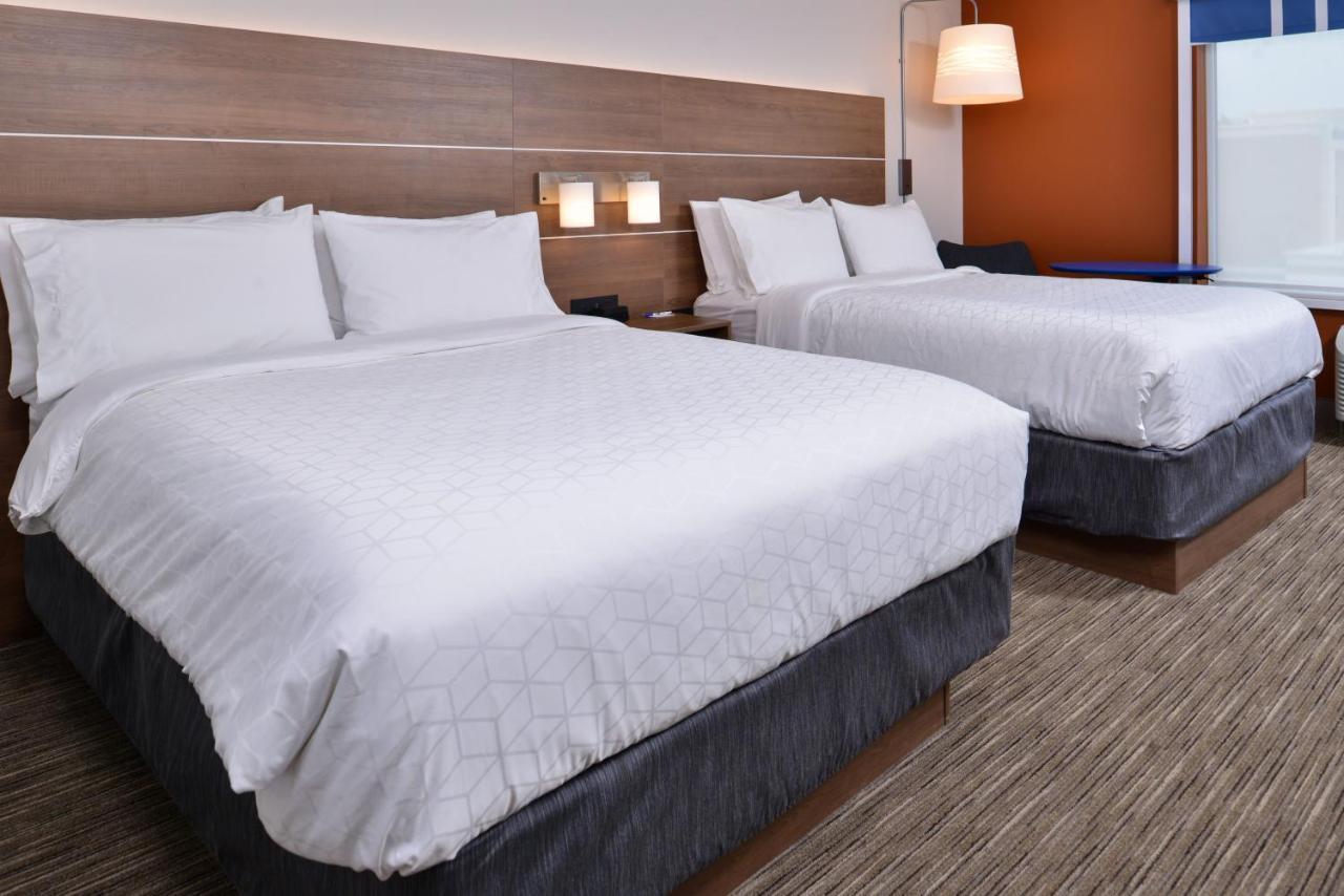 Holiday Inn Express & Suites - Marshalltown By Ihg Eksteriør bilde