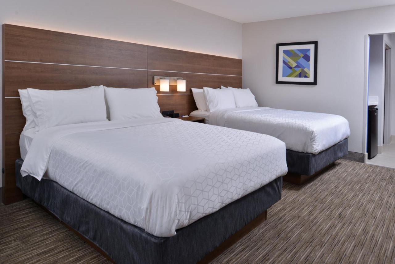 Holiday Inn Express & Suites - Marshalltown By Ihg Eksteriør bilde