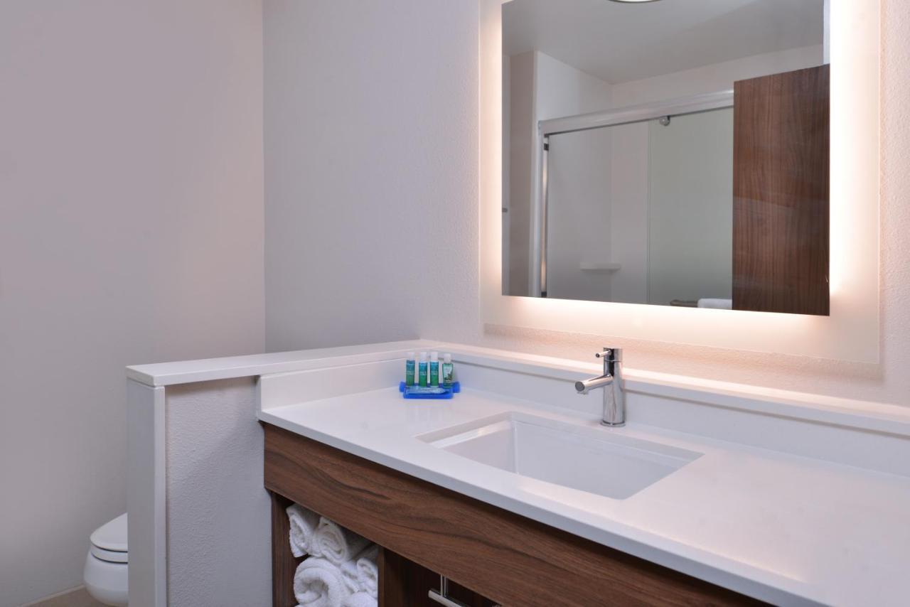 Holiday Inn Express & Suites - Marshalltown By Ihg Eksteriør bilde