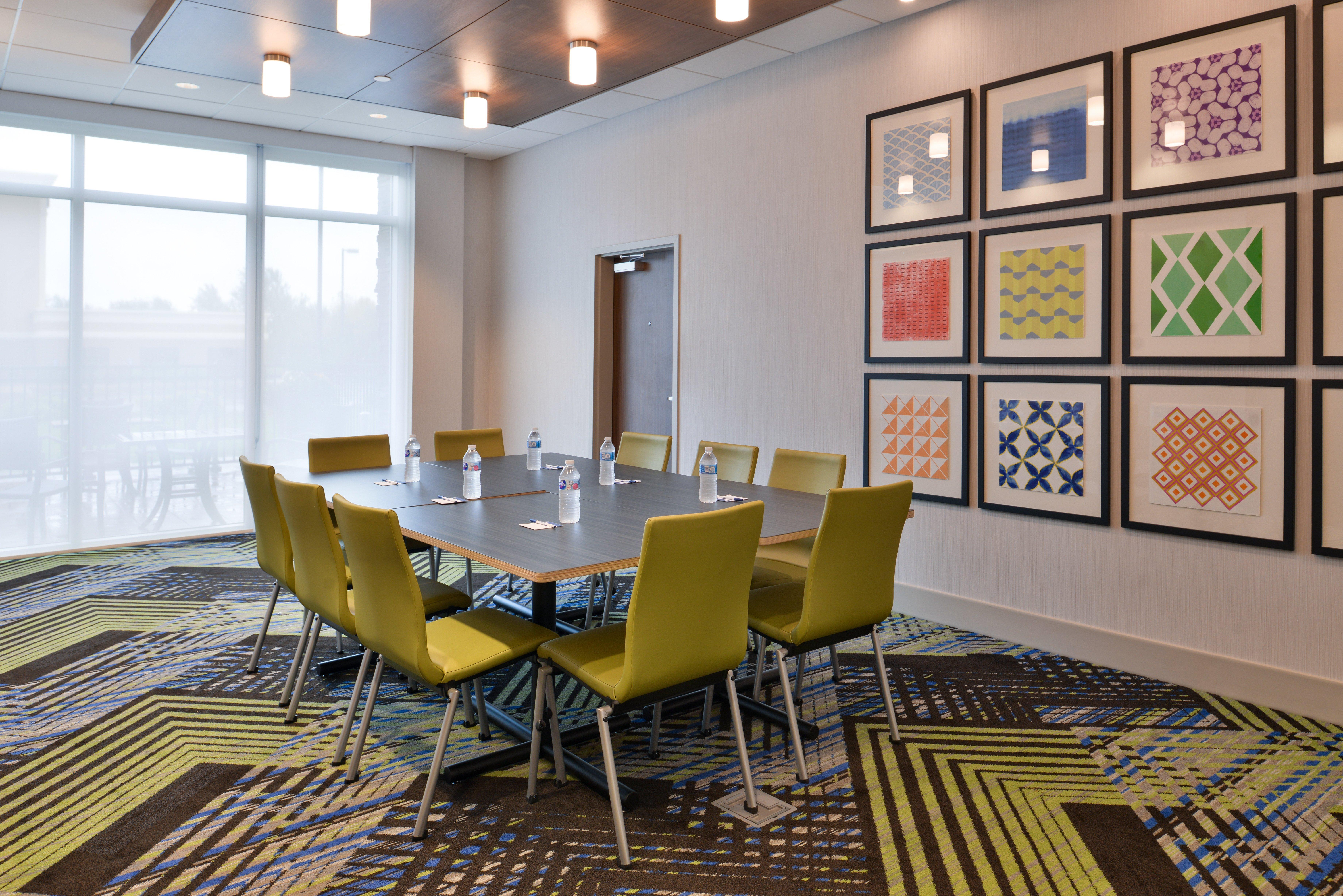 Holiday Inn Express & Suites - Marshalltown By Ihg Eksteriør bilde