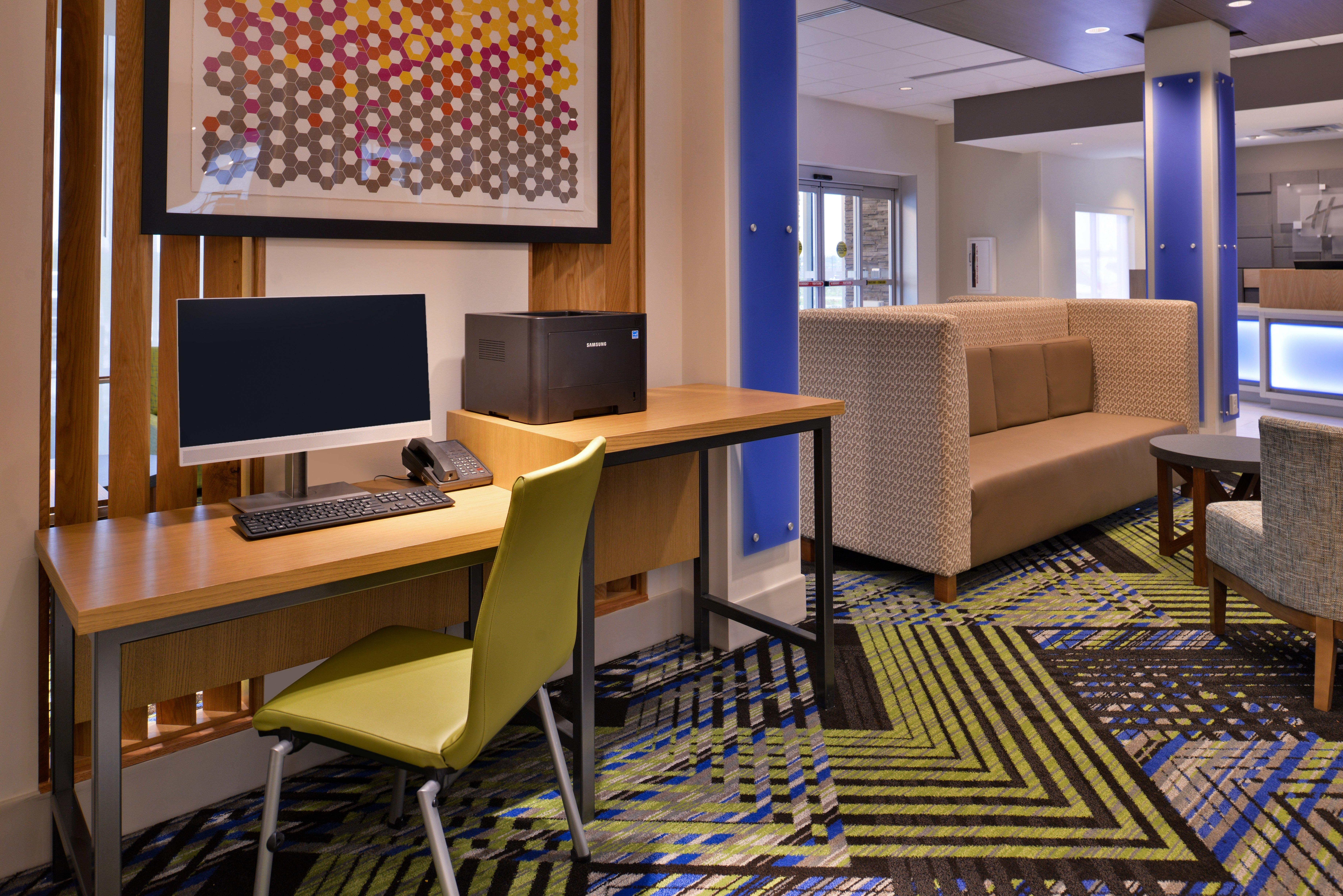 Holiday Inn Express & Suites - Marshalltown By Ihg Eksteriør bilde