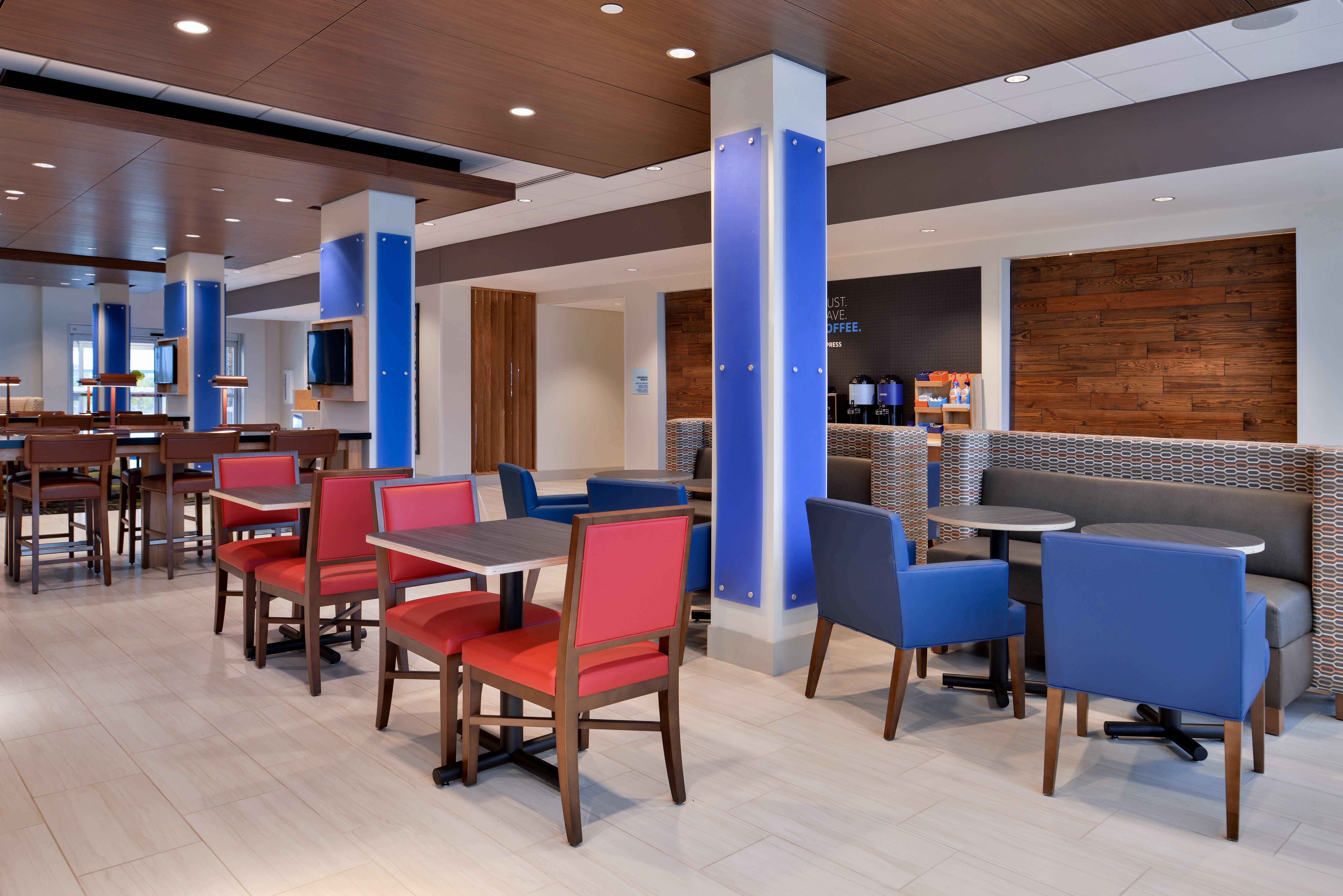 Holiday Inn Express & Suites - Marshalltown By Ihg Eksteriør bilde