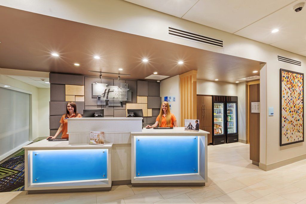 Holiday Inn Express & Suites - Marshalltown By Ihg Eksteriør bilde