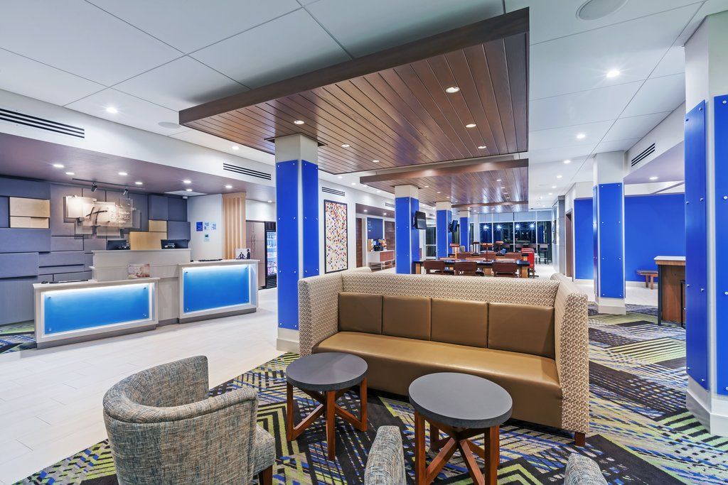 Holiday Inn Express & Suites - Marshalltown By Ihg Eksteriør bilde