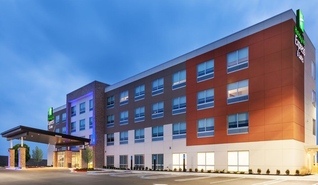 Holiday Inn Express & Suites - Marshalltown By Ihg Eksteriør bilde