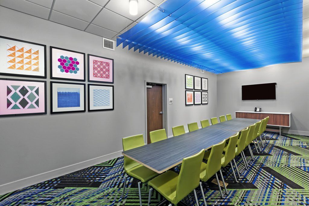 Holiday Inn Express & Suites - Marshalltown By Ihg Eksteriør bilde